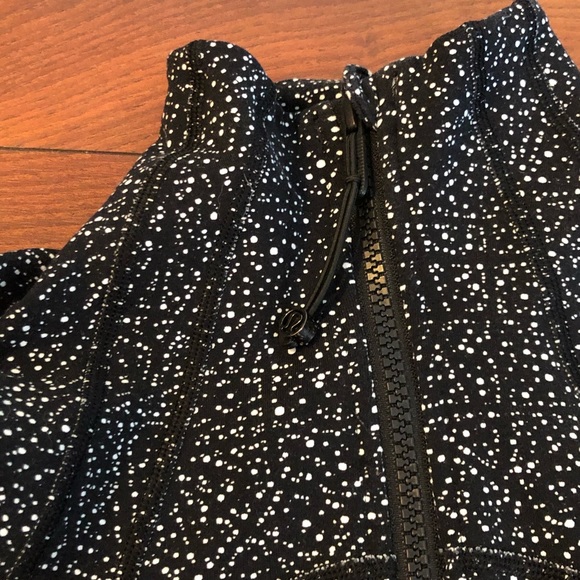Lululemon define jacket size 2 - Picture 3 of 4